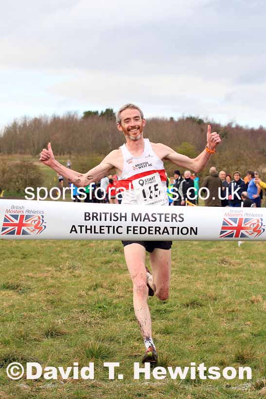 Men 35 to 60 in the 2023 BMAF Cross Country Champs., Wallsend. Photo: David T. Hewitson/Sports for All Pics